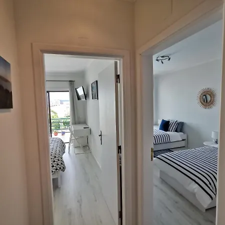 Sea View, Beachfront, Swimming Pool, Free Parking São Martinho do Porto
