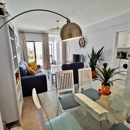 Sea View, Beachfront, Swimming Pool, Free Parking Apartamento