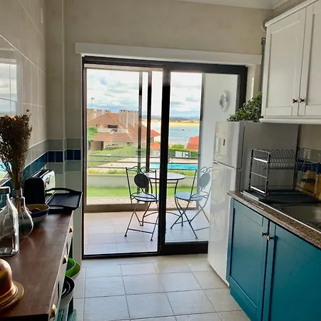 Sea View, Beachfront, Swimming Pool, Free Parking Apartamento *