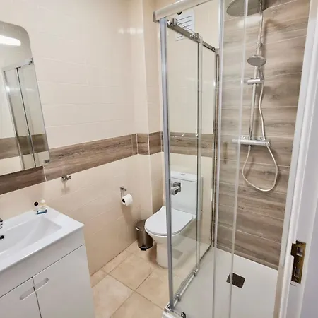 Apartamento Sea View, Beachfront, Swimming Pool, Free Parking *