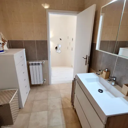 Apartamento Sea View, Beachfront, Swimming Pool, Free Parking *